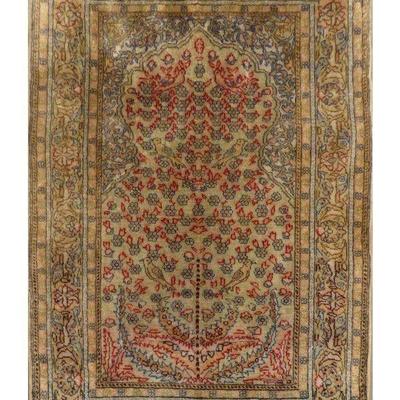 Fine quality,  Turkish Hand Knotted Vintage Silk Rugs, 3' X 5'                         
on Perfect Conditions 
Retail Price= $4900
Below...