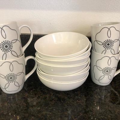 Pier One  bowls and cups 