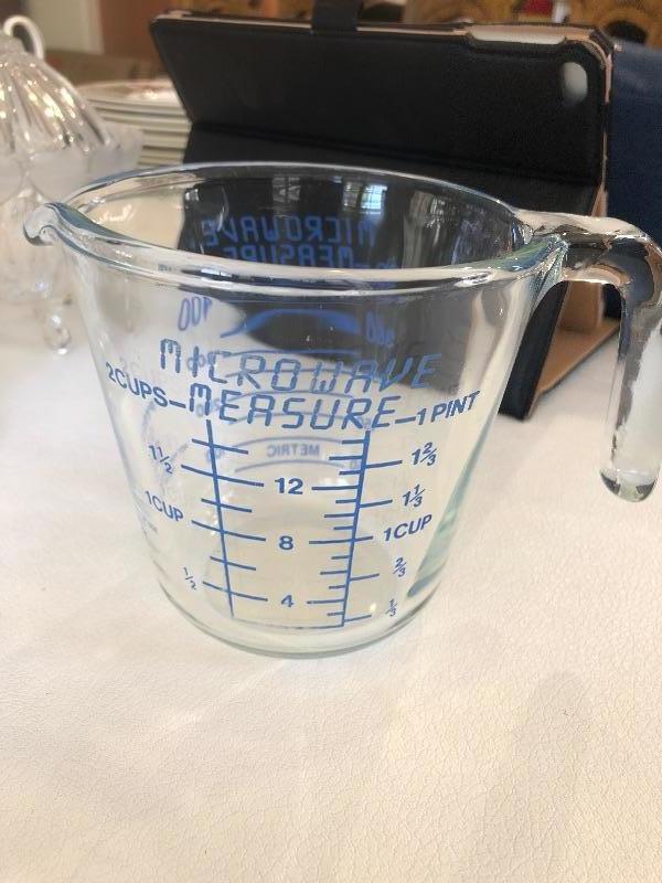 Microwave measuring cup