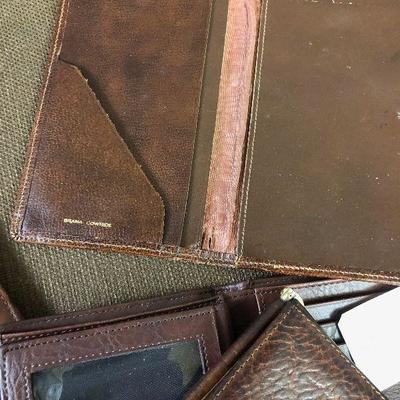 #25 (4) Group of 4 wallets: 1 New 3 used 