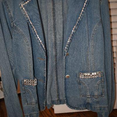 Up Lot 56: Jeans Jackets