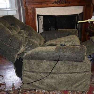 Up Lot 145: Power Recliner