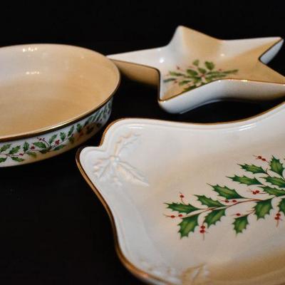 D Lot 13: Lenox Holiday Candy Dishes