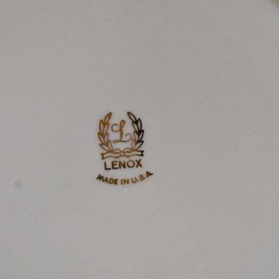 D Lot 15: Lenox Holiday Serving Plates