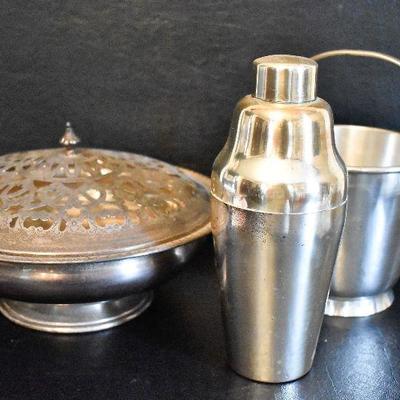 D Lot 19: Collection of Sterling and Silverplate