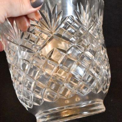 D Lot 22: Trio of Glass Vases