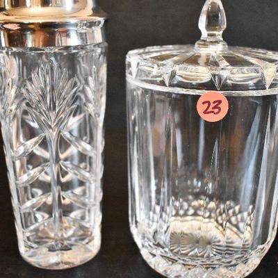 D Lot 23: Glass Drink Shaker and Ice Bucket