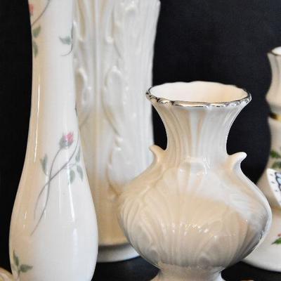 D Lot 44: Collection of Lenox