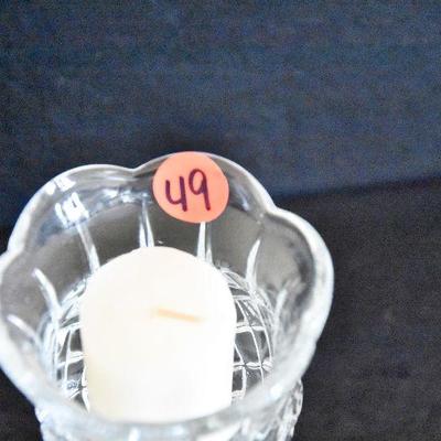 D Lot 49: Glass Candlesticks and Holders