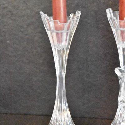 D Lot 49: Glass Candlesticks and Holders