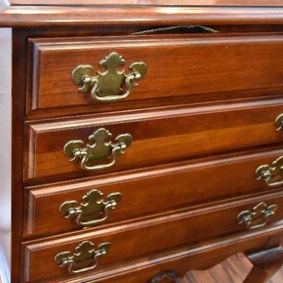 D Lot 53: Vintage Bassett Silverware Chest