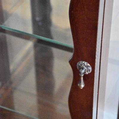 D Lot 54: Curio Cabinet
