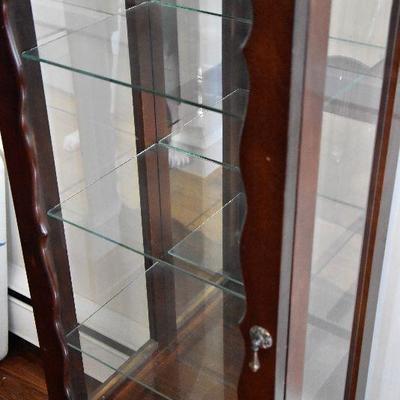 D Lot 54: Curio Cabinet