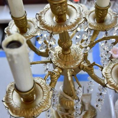 D Lot 57: Pair of Vintage Goldtone Brass Lamps with Prisms