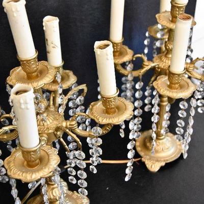 D Lot 57: Pair of Vintage Goldtone Brass Lamps with Prisms