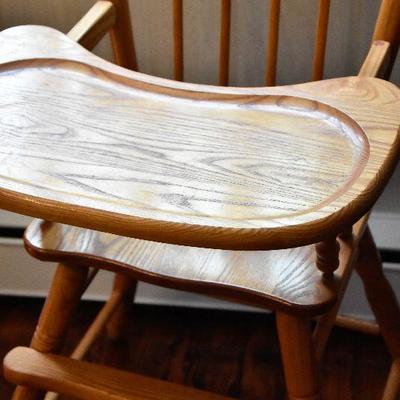D Lot 58: Amish-style Wooden High Chair