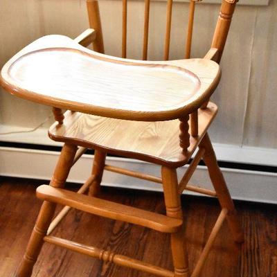 D Lot 58: Amish-style Wooden High Chair