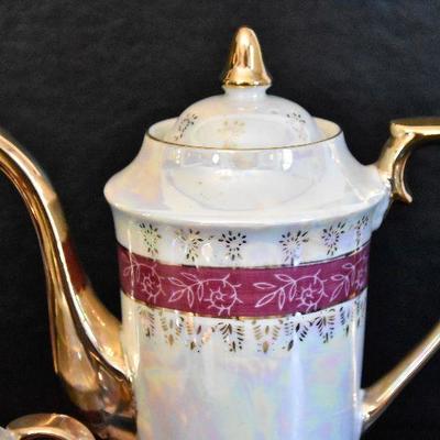 D Lot 59: Vintage China Tea Set