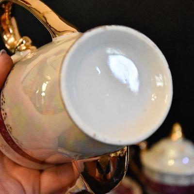 D Lot 59: Vintage China Tea Set