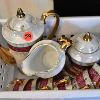 D Lot 59: Vintage China Tea Set