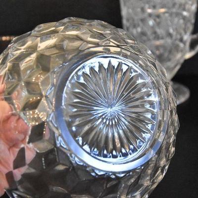 D Lot 60: Collection of Vintage Clear Glass #6