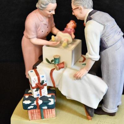 D Lot 65: Pair of Norman Rockwell Figurines