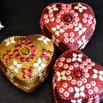 D Lot 67: Collection of Trinket Boxes