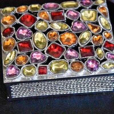 D Lot 67: Collection of Trinket Boxes