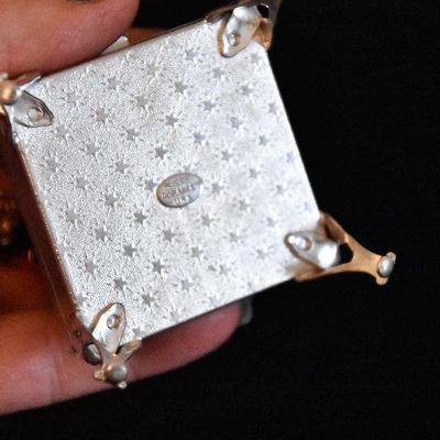 D Lot 67: Collection of Trinket Boxes
