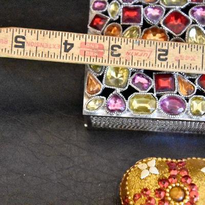 D Lot 67: Collection of Trinket Boxes