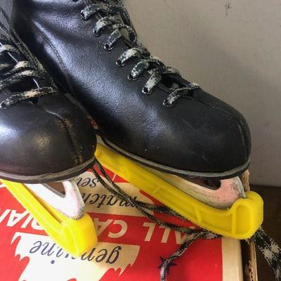 #169 Men's Canadian Ice Skates 