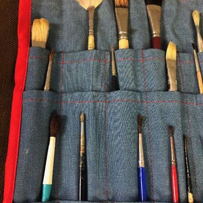 #186 Artist Paint Brush Holder FULL of Vintage Brushes 