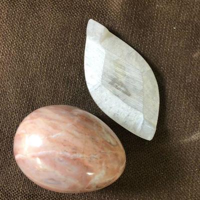#219 MARBLE EDD WITH  SOAP STONE BASE 