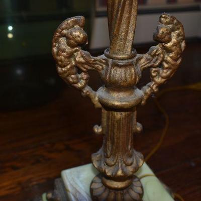 P Lot 149: Vintage Lamp