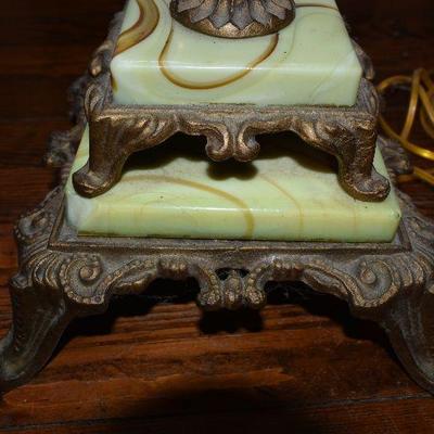 P Lot 149: Vintage Lamp