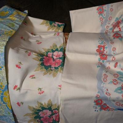 P Lot 154: Linens