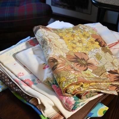 P Lot 154: Linens
