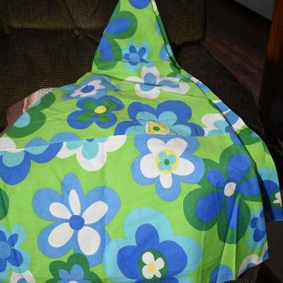P Lot 154: Linens