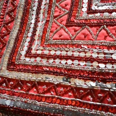P Lot 159: Linens