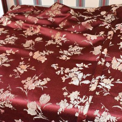 P Lot 159: Linens