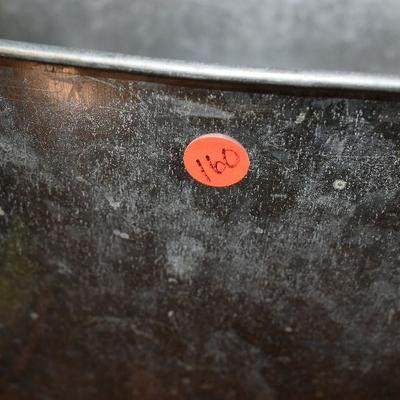 P Lot 160: DÃ©cor and More