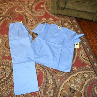 P Lot 167: Nurses Scrubs