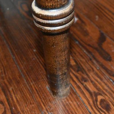 P Lot 165: Gate Leg Table
