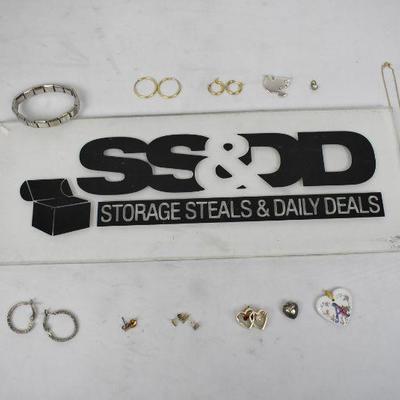 13pc Costume Jewelry Lot, 80s/90s: Necklaces, bracelet, earrings, pendants
