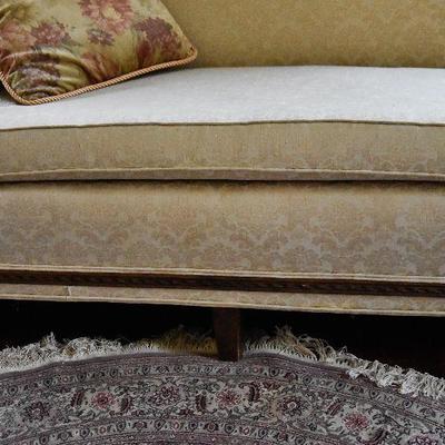 L Lot 98: Vintage Rolled Arm Sofa