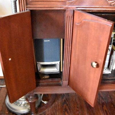 L Lot 101: Vintage Victrola Stereo Cabinet with Contents