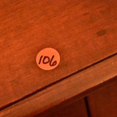 L Lot 106: Vintage Three Drawer Chest