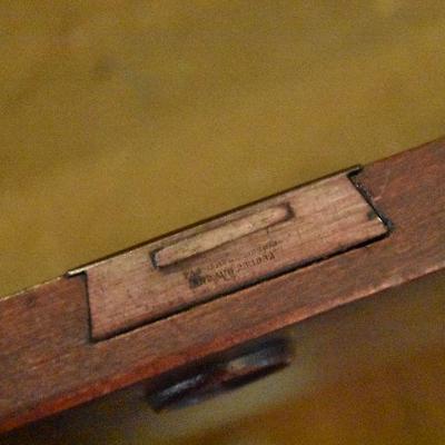 L Lot 106: Vintage Three Drawer Chest