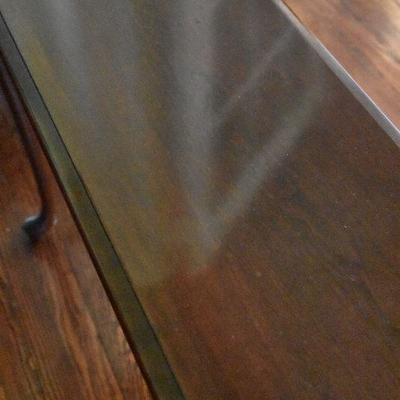 L Lot 109: Sofa Table