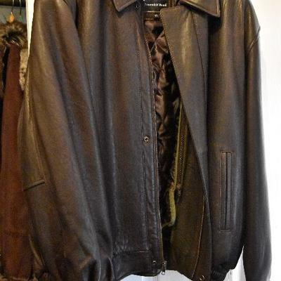L Lot 111: Vintage Men's Brown Lined Leather Jacket